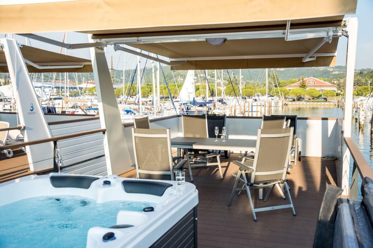 ポルトローシュ Floating House - Marina Relaxヴィラ エクステリア 写真